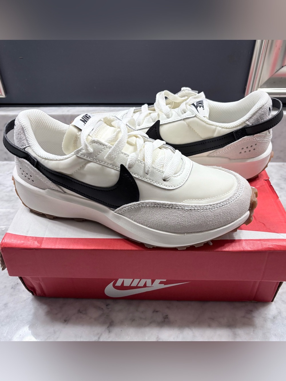 Nike Waffle Debut Women Shoe White Black Cream Athletic Running Casual Size 6.5